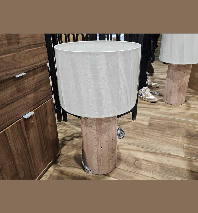 Lamp auch red sandstone base image