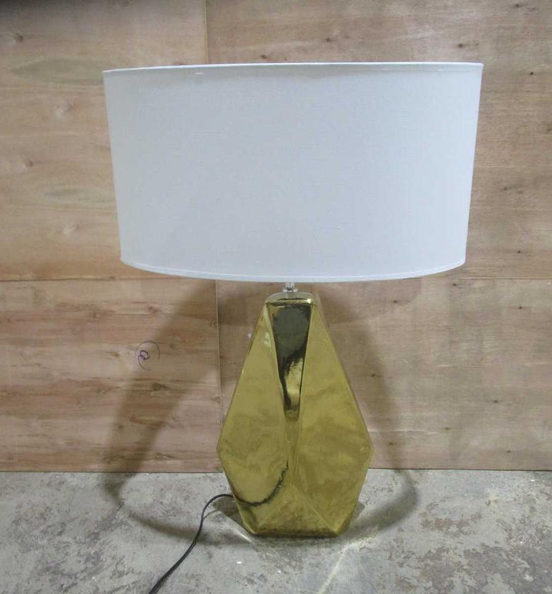 Table lamp +----- uk plug image