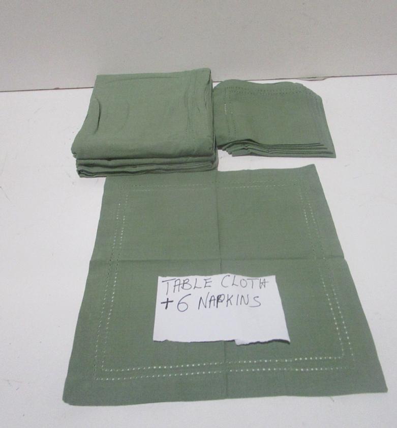 Table cloth w 6 napkin image