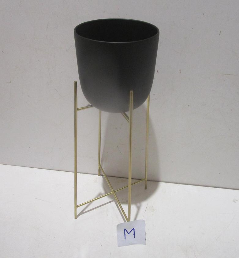 Pot indoor iron planter on image
