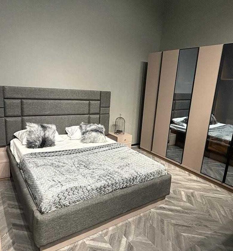 Bedroom : bed 180x200 with image