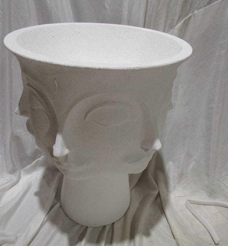 24"head planter image