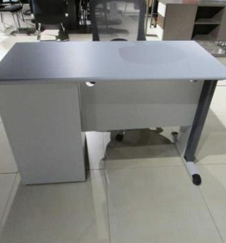 Office desk  #ref:3d126 1 image