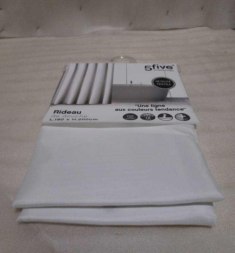 SHOWER CURTAIN WHITE image