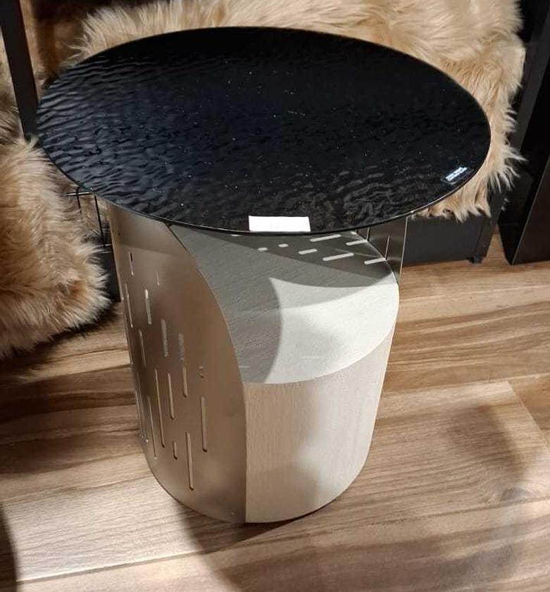 DecoTop Black Side Table – Textured Glass & Micro-Cement Base image