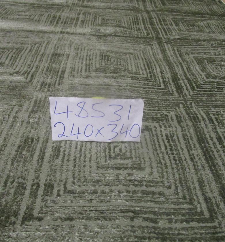 Carpet machine made 20% cotton image