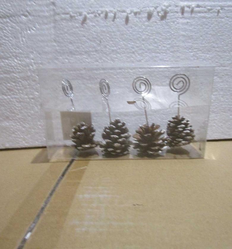 Place tag pinecone x4 #ref:191108# image