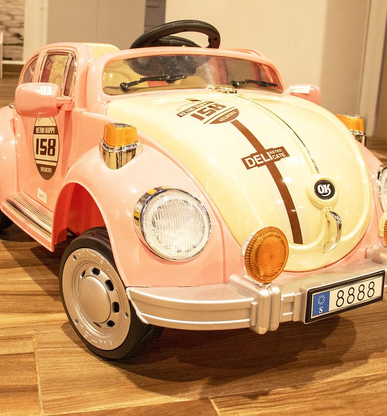 Pink VW beetle image