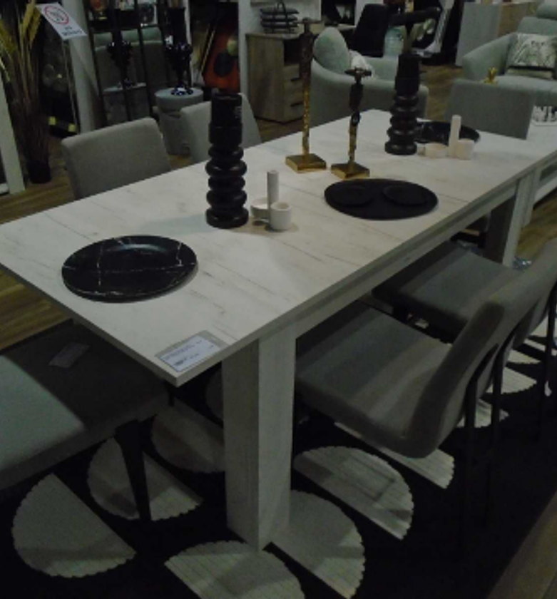 Extensible Dining Table image