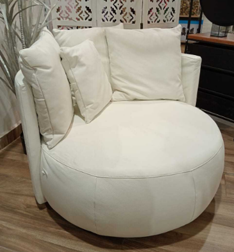 Armchair bistro love swivel image