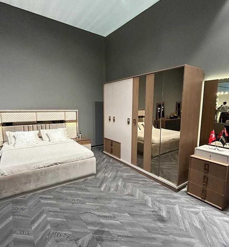 Bed 180x200 +- 2 nightstands image