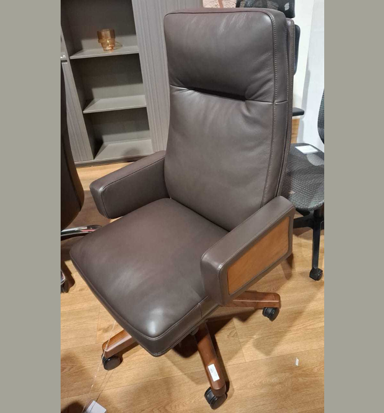 Executive High Back Leather Office Chair – Brown image