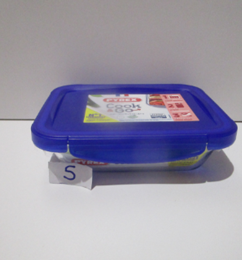 Rectangular Storage Dish with Leakproof Lid image