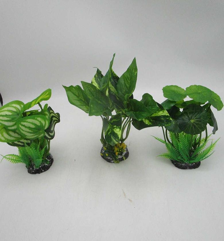 Artificial plant for aquarium image