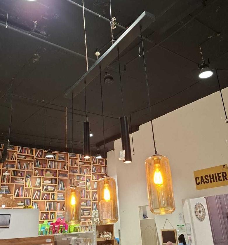 HL Quinto 5-Light Cacao Beam Pendant Lamp with Amber Glass and Bronze Finish image