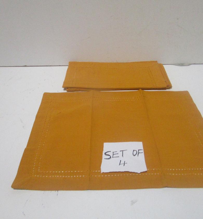 Set of 4 place matt image