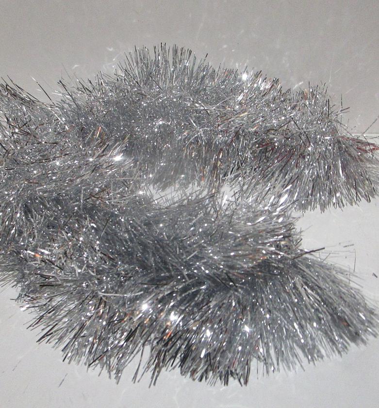 Glossy garland pet packing: image