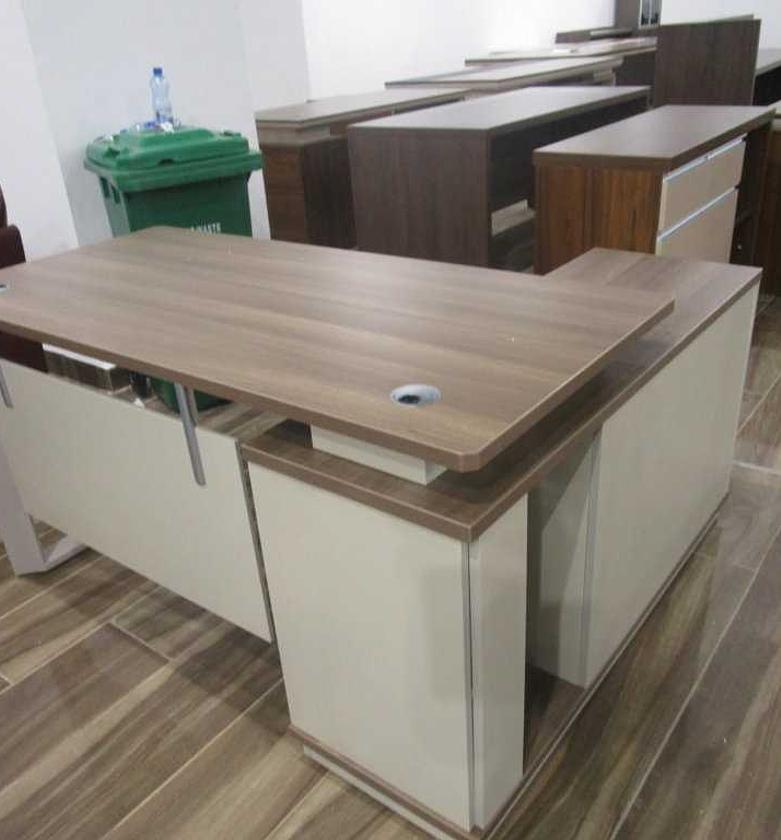 OFFICE TABLE 140X120X75 C image