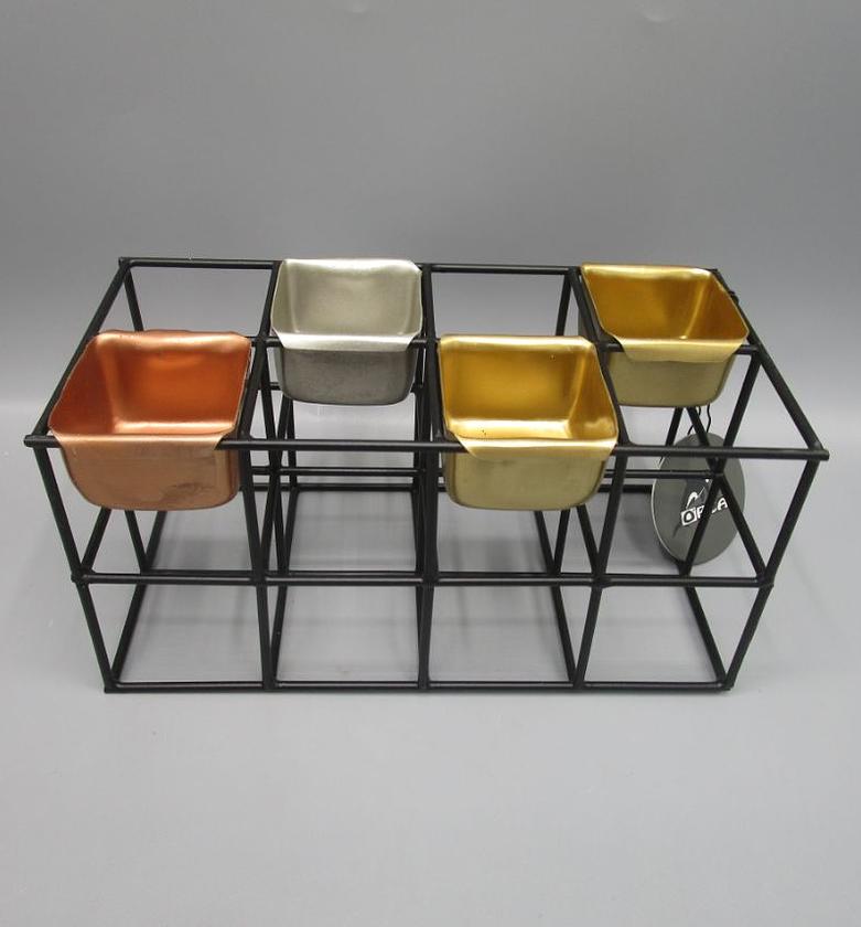 METAL T-LIGHT HOLDER image