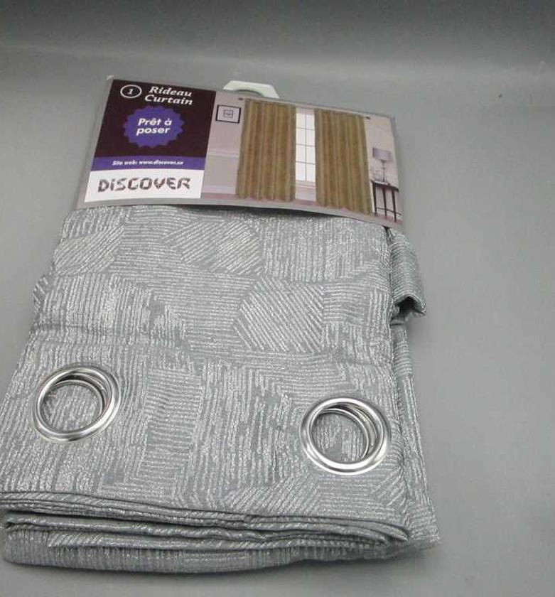 Curtain with 8 round ring image