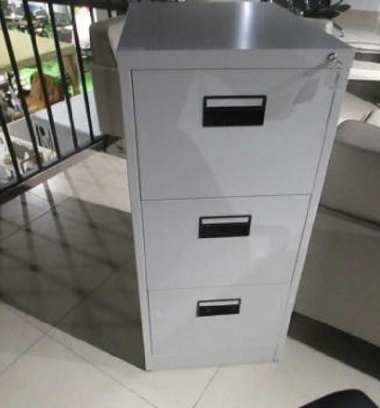 Cabinet vertical 3 drawer image