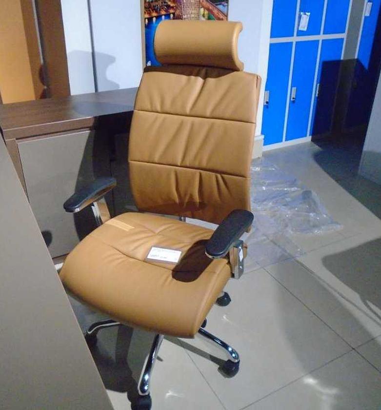 High-back chair full pu f image