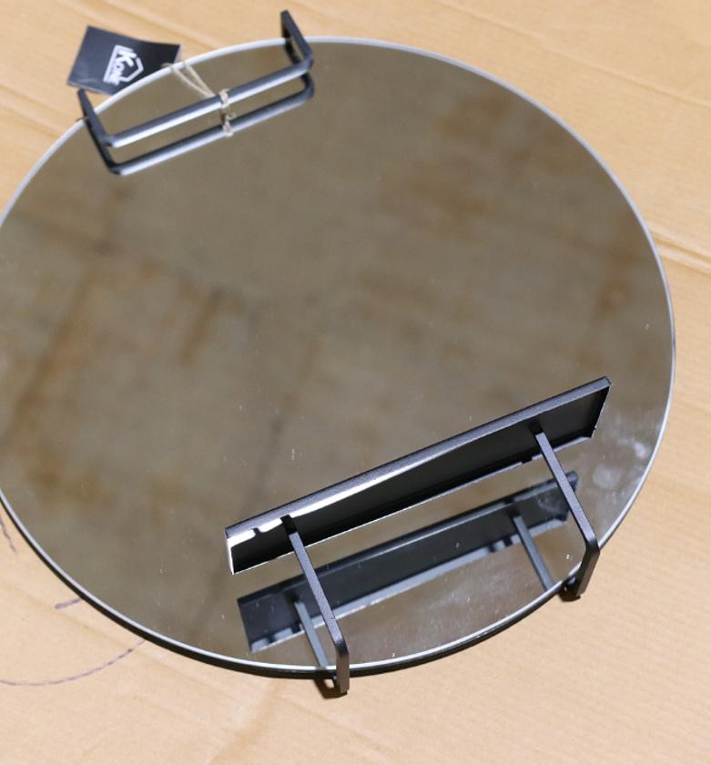 Mirror with integrated sh image