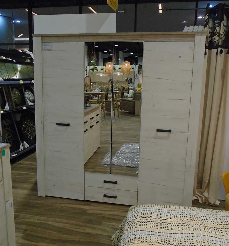 Wardrobe 4 doors #ref:11008716-kent image