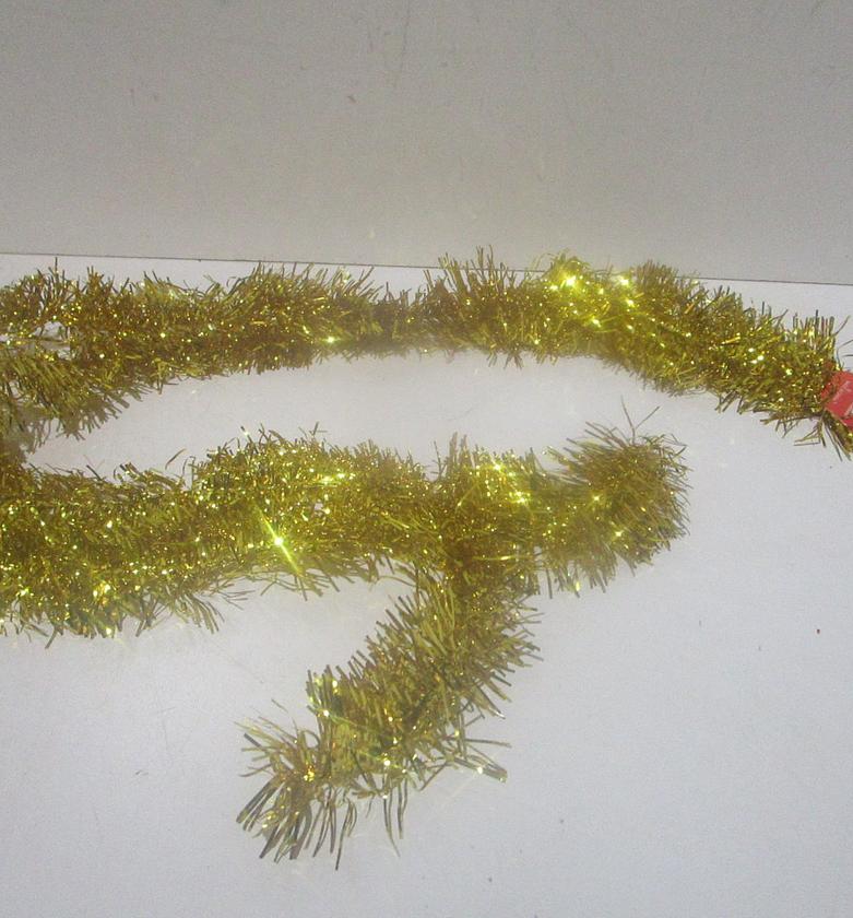 Glossy garland pet packing: image