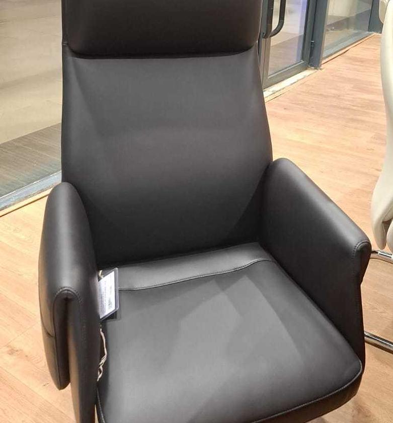 Executive Pro-Form High-Back Chair image