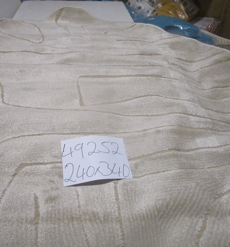 Carpet 240x340 vanja pp / image