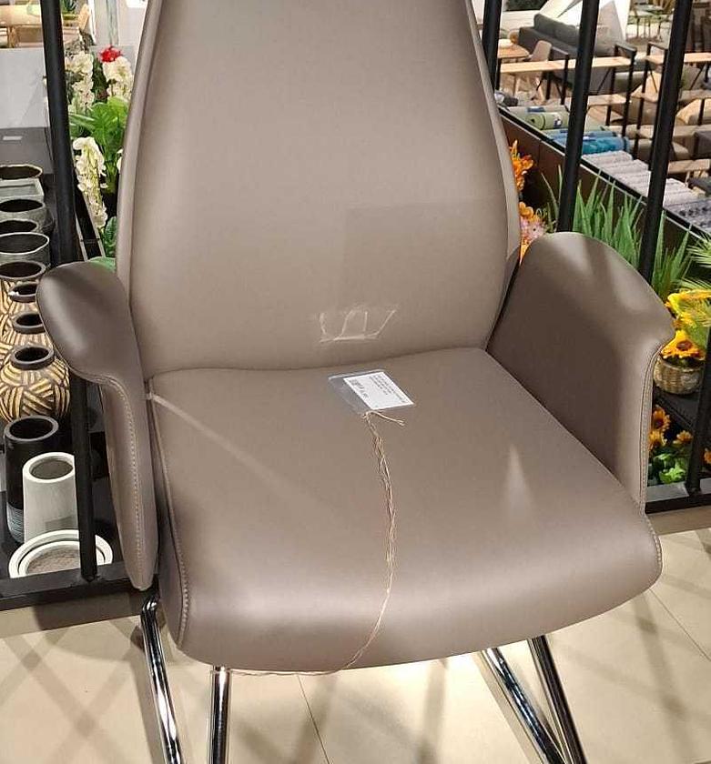  PU Iron Chrome Visitor Chair image