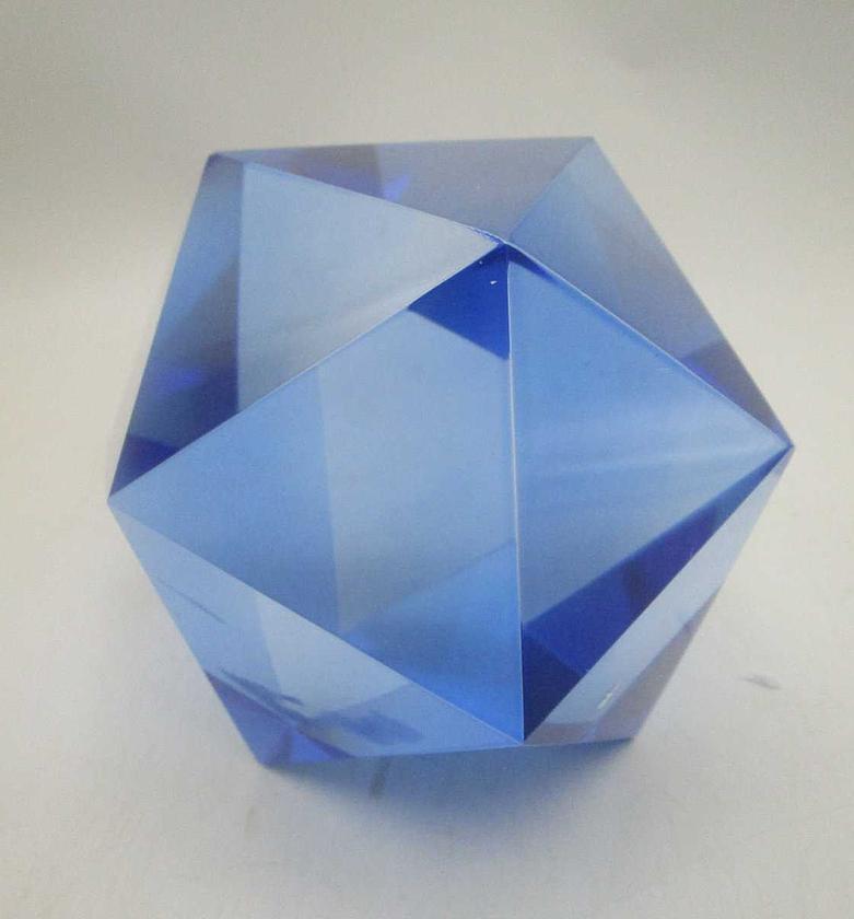 Crystal prisma solid colour image