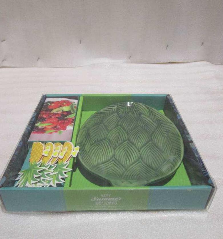 Fruit plate setfruit fork image