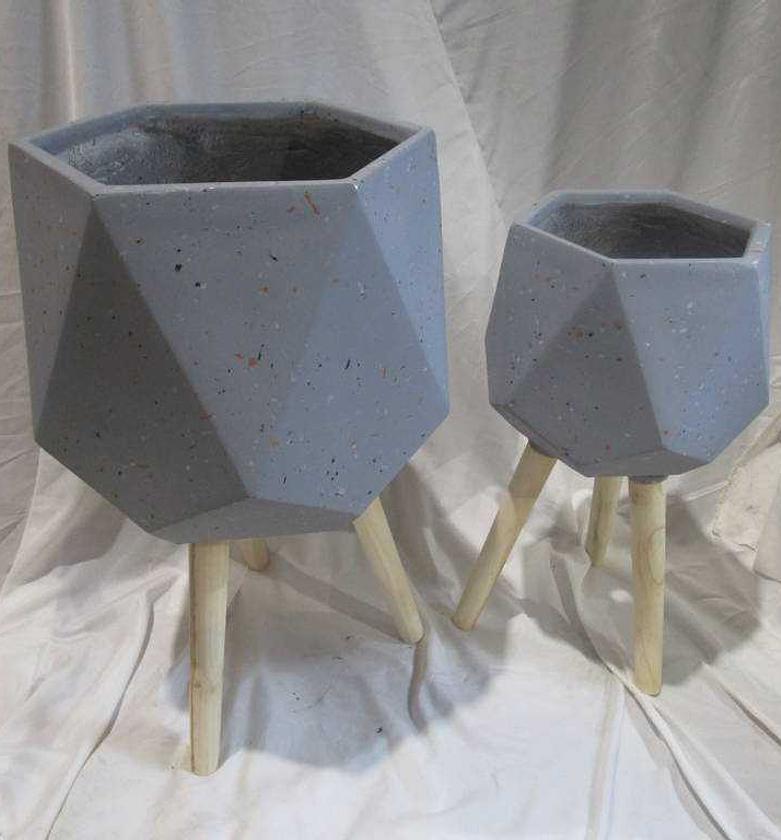 SET OF 2 FLOWER POT W WOO image