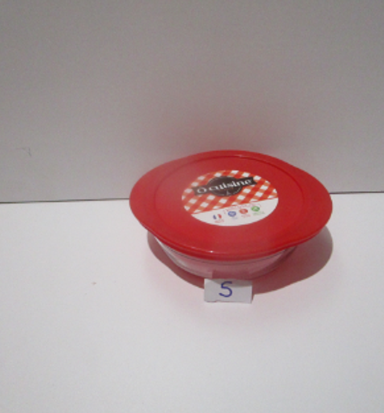 Dish round with plastic lid image