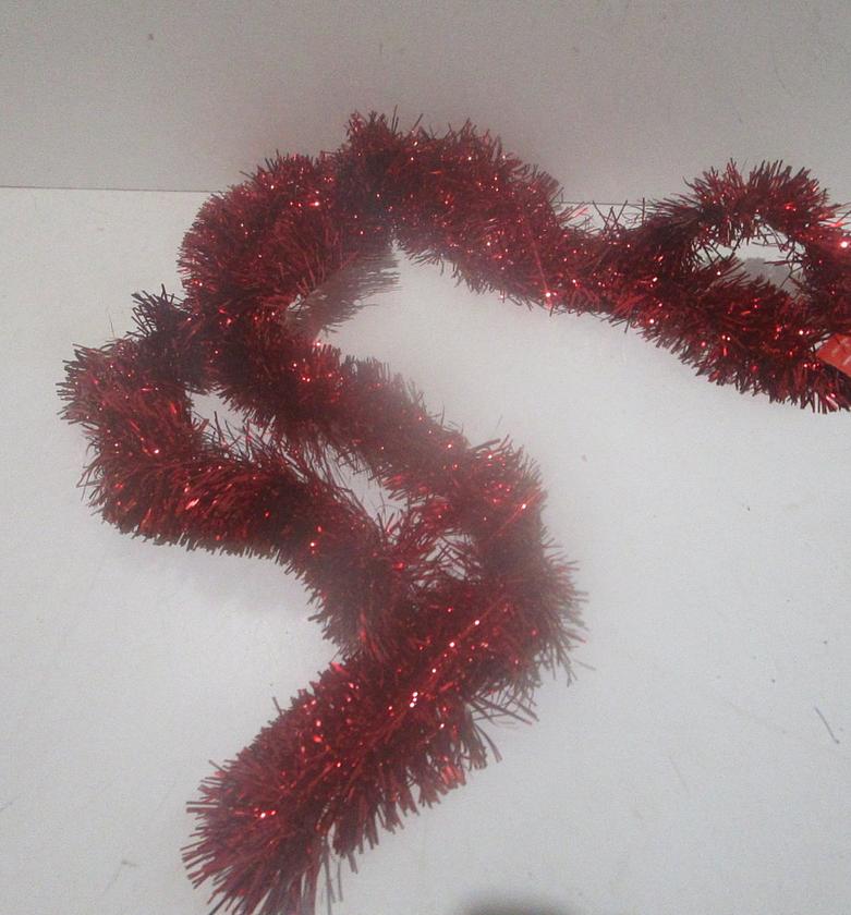 Glossy garland pet packing: image