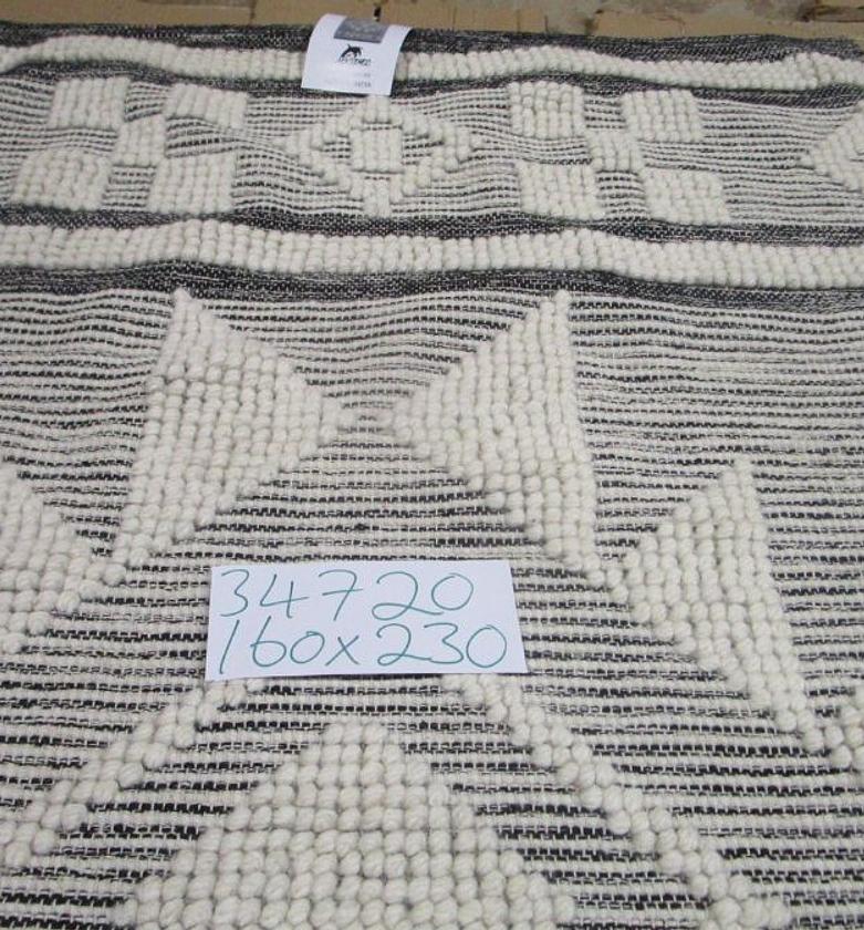 Carpet 40% cotton 60% wool image