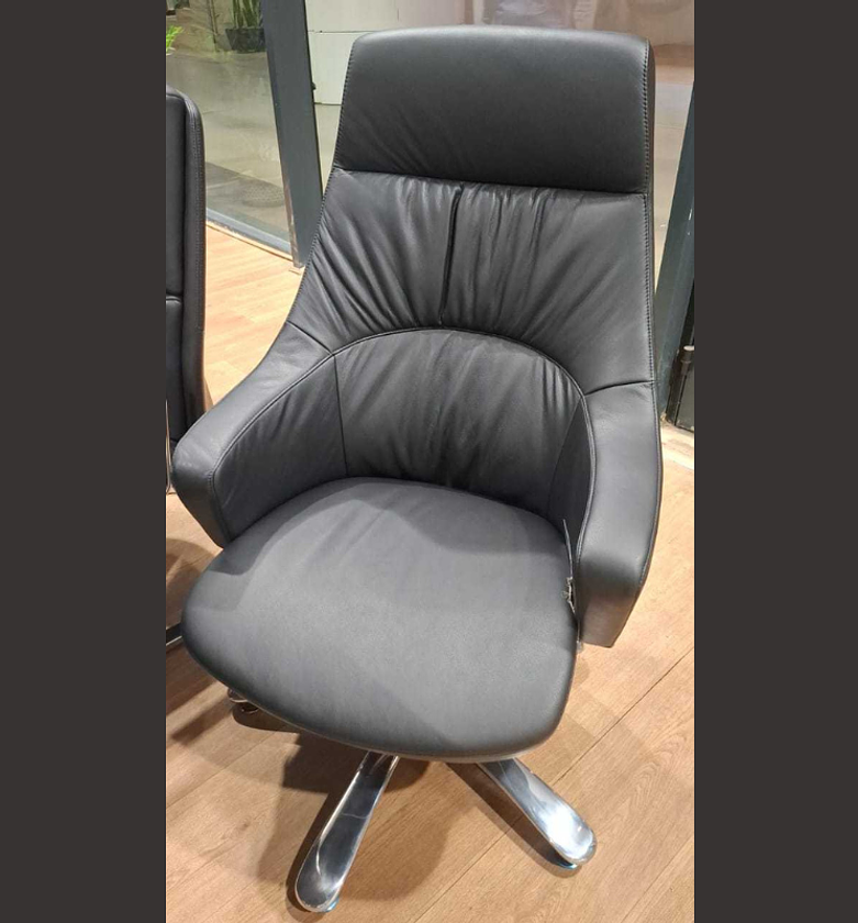 Visitor chair leather swivel image