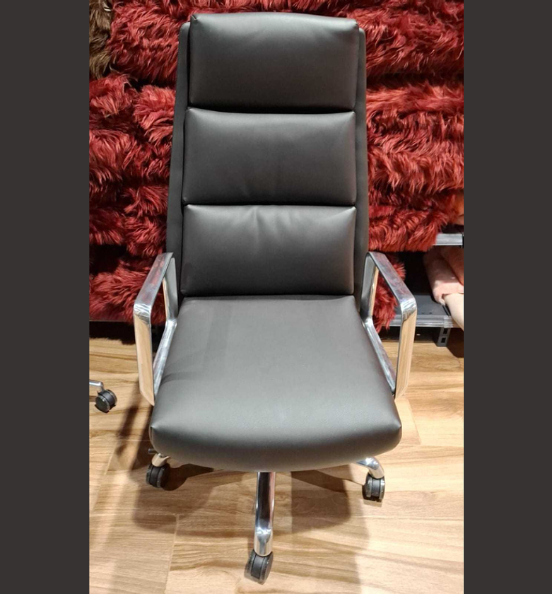 High back office chair, with multi-functional mechanisms image
