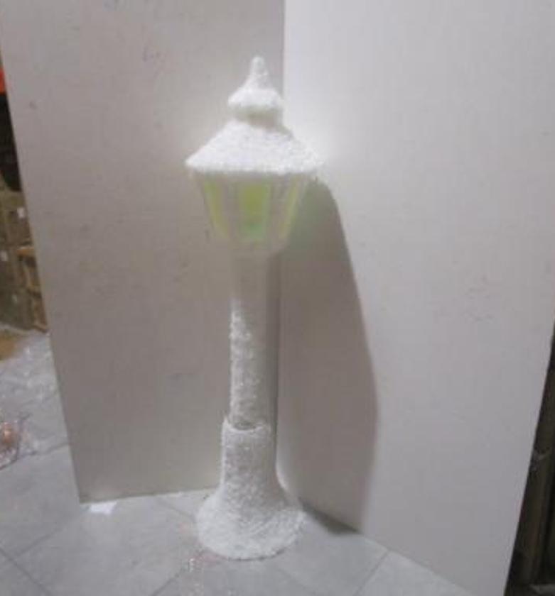 Street lamp iron light packing: image