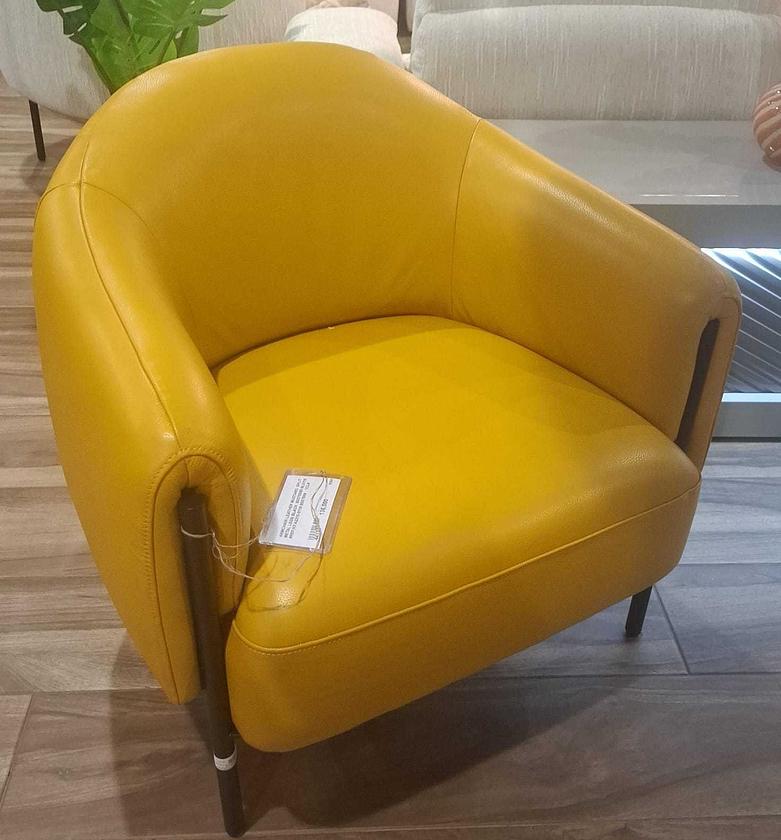 Armchair leather mustard  image