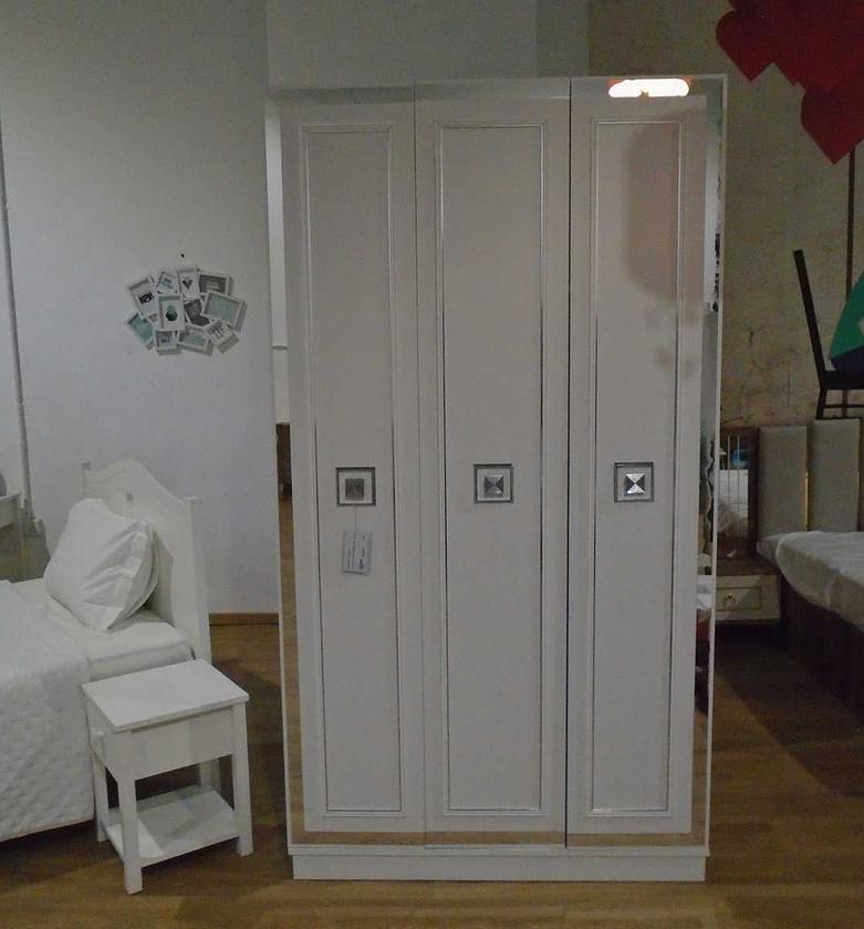 Wardrobe 3 doors 120 x image