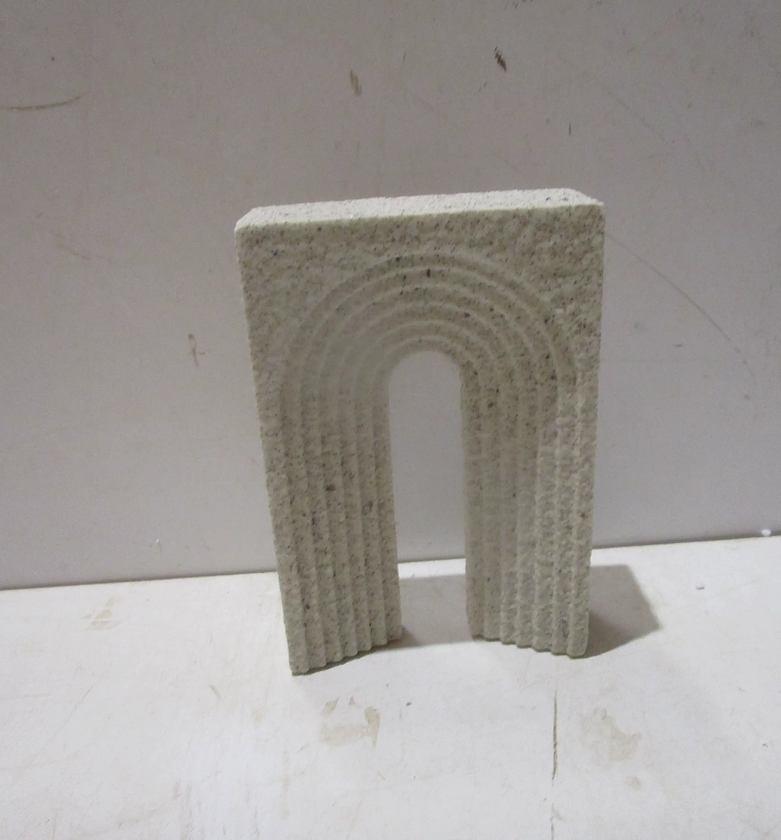 Decor resin arch beige full image