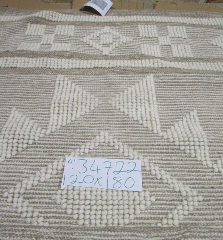 Carpet 40% cotton 60% wool image